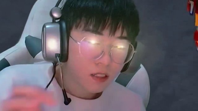 爽文之（吃鸡&谎言）#高能英雄