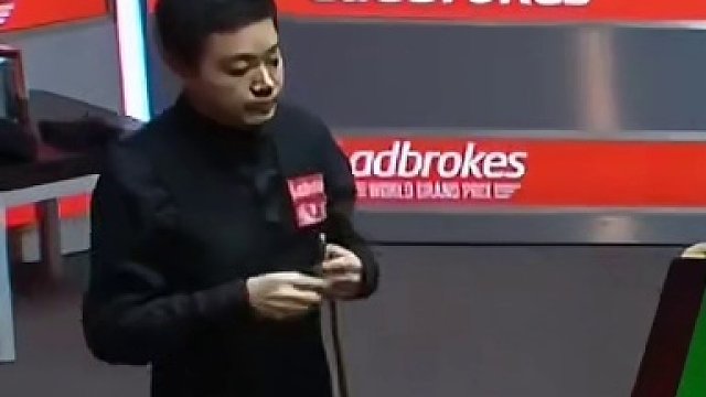 大奖赛不秀杆法秀准度！丁俊晖巧夺赛点，果断出杆让对手怀疑人生 #斯诺克大奖赛 #丁俊晖 #斯诺克 #