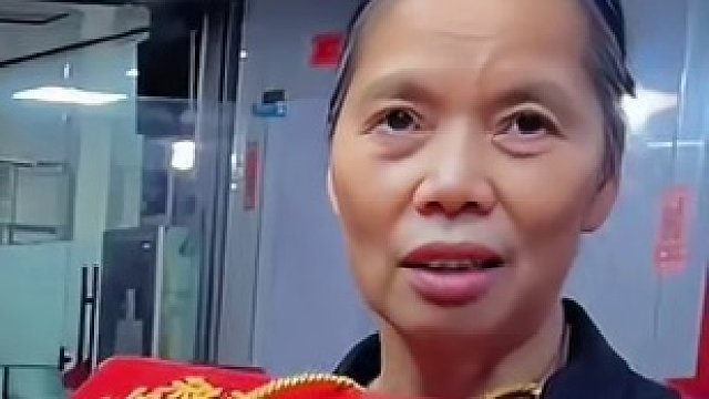 河南帅哥挑战孙姐螺蛳粉！这也太嚣张了吧？#螺蛳粉