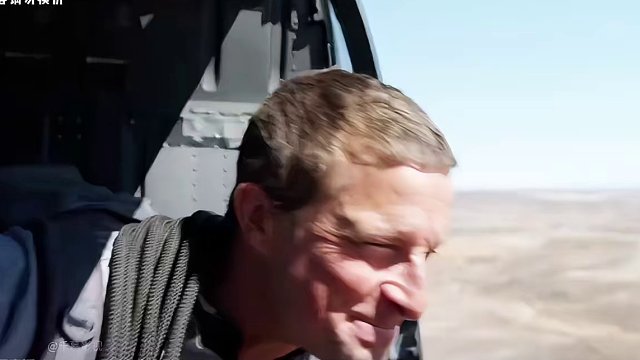 传奇女车手带贝爷在荒漠一路火花带闪电 #荒野求生 #影视解说 #纪录片 #贝爷