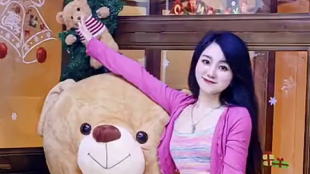 重庆新晋打卡地 穿越时空的隧道 
三洞桥park拍照打卡机位分享！
好有特色的建筑！
抬头发现连天花