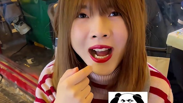 拿200元刮刮乐换了顿重庆火锅，重庆老板娘太有意思啦，又美又大气#刮刮乐