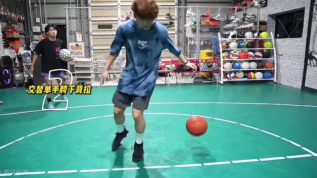 8种街球连招，看看你的控球水平会哪种？
#街球 #自由球风 #运球节奏 #控球训练 #ballerz