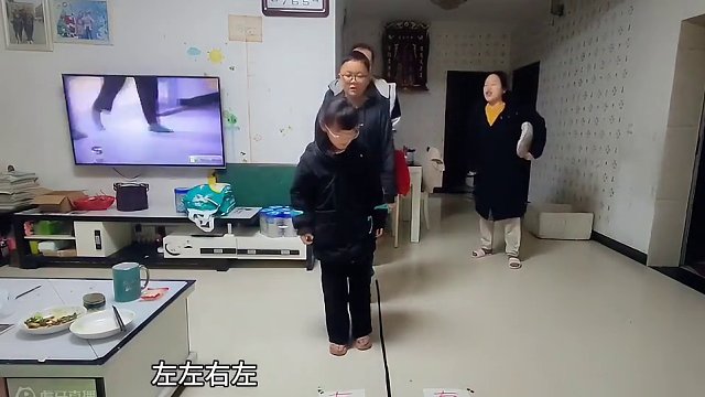 裁判的太爽了，反应力挑战 #家庭游戏开始了 #看谁更厉害 #反应测试