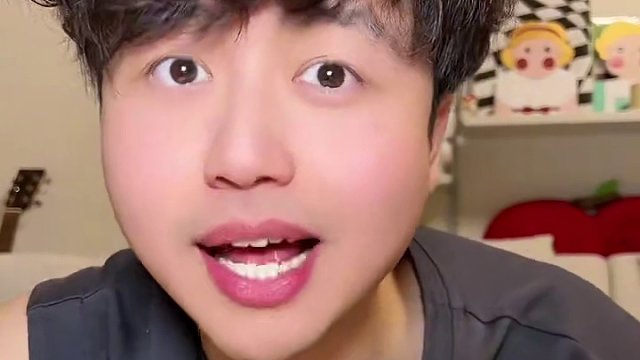 手拨笋吃着太过瘾了！#手剥笋 #手剥笋清脆爽口 #笋 #香辣手剥笋 #泡椒手剥笋