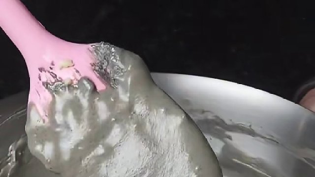 超顺滑的水泥——黑芝麻流心巴斯克，日本名店配方，搅一搅就能拥有#黑芝麻 #巴斯克