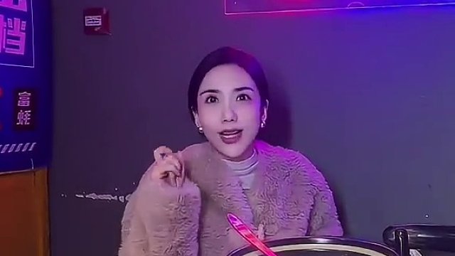 一锅热汤，几份生腌海鲜，真的是味道啊～美食推荐官 趣胃计划 #同城好店推荐 #美食探店 