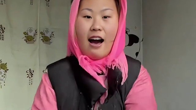 穿吧！谁能穿得过你呀！#大学生穿搭  #搞笑  #时尚  #大学生回村穿搭