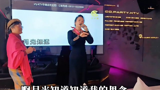 #聚会就该这么玩 #团队精神 #一群人一条路坚持一直走下去 #我们的生活充满阳光 #年会现场 ！