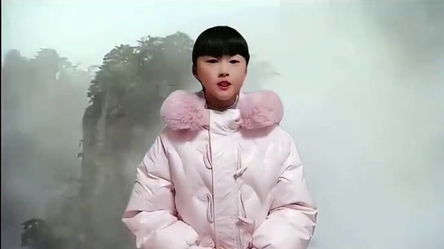 《峨眉山月歌》峨眉山月半轮秋，影入平羌江水流，夜发清溪向三峡，思君不见下渝州#古诗词 #每天学习一点