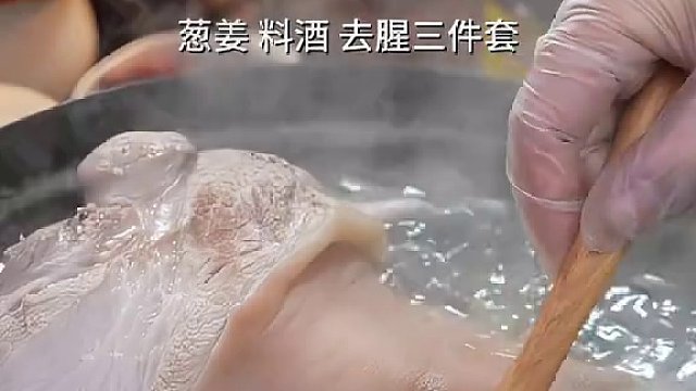 年夜饭必做硬菜肘子盖饭这也太香了吧！学会了全家一起大口吃肉 #肘子#年夜饭#味事达#人人都是鲜味达人