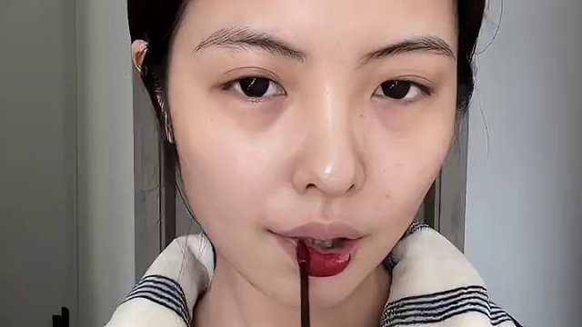 呼声很高的古早烟熏妆来啦 老婆们速来学#美妆 #化妆 #分享妆容 #妆前妆后 #烟熏妆