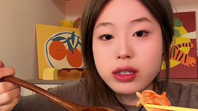 今天吃肥汁土豆粉!!生煎
#深夜放毒 #今天吃什么 #满小饱肥汁土豆粉