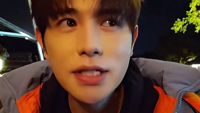 每场演唱会都不曾错过，却唯独和你错过了