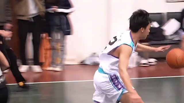 大化新星 25号  韦海阔
本场比赛 个人精彩瞬间
2024年河池市“酱客酒·迎春杯”篮球赛暨金城江