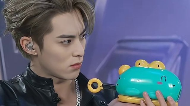 #王鹤棣打游戏的精神状态  已经不想跟GET不到王鹤棣的人说话了！