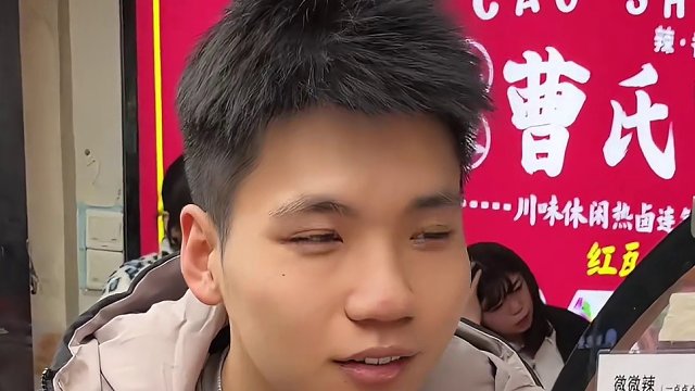 爆辣火鸡面和四川曹氏那个更辣？ #曹氏鸭脖 #曹氏 #曹氏变态辣 #曹氏鸭脖加盟 #这一碗好过瘾