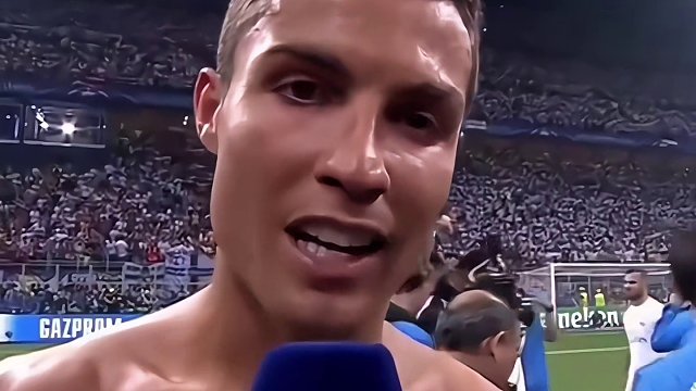 球王罗三岁球场哪些十分搞笑的名场面瞬间，C罗搞笑起来简直真的太逗了#dou来足球季 #C罗#搞笑