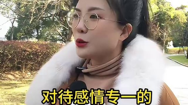 请问为什么现在嫁不出去的女孩越来越多？ #街头采访