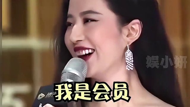 剧本都写不出的采访名场面 真是一个敢问一个敢答#看一遍笑一遍 #采访名场面 #搞笑 #街头采访