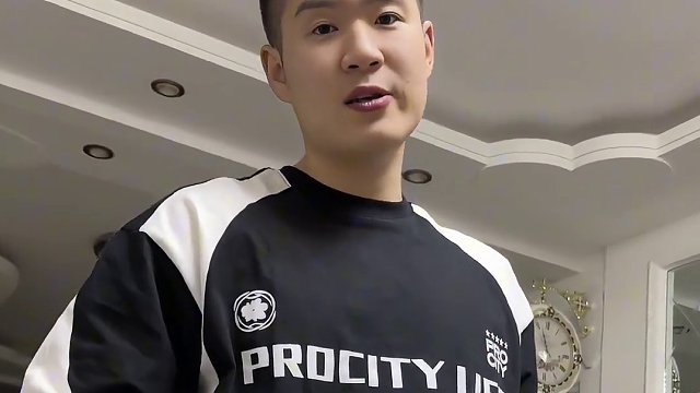 这哪是情人节呀，这明明是儿童节汇演#情侣日常 #沙雕情侣欢乐多 #情人节