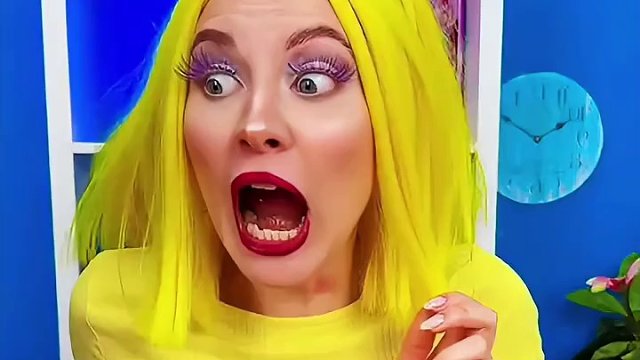 以为能吃到小熊软糖，最后被老师没收了#搞笑配音 #搞笑视频 #搞笑 #看一次笑一次