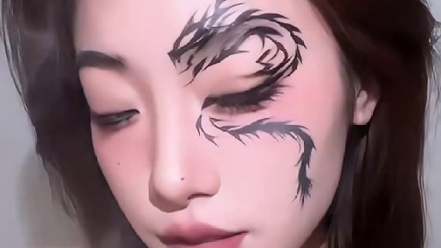 龙女驾到，通通闪开！#变装#龙妆#新年皮肤