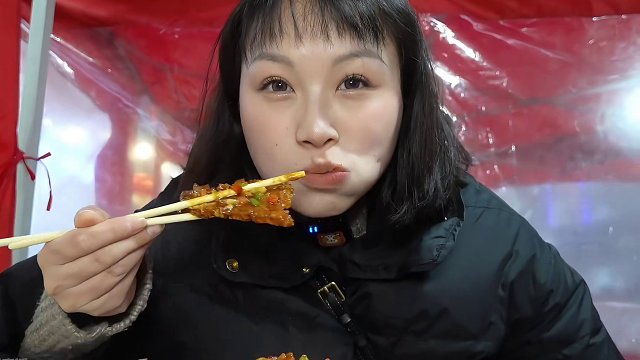 如果来武汉想找好吃的地方，民意四路值得一去！而这家20多年的大排档，我爆赞！#巧克李的迷幻日常 #大