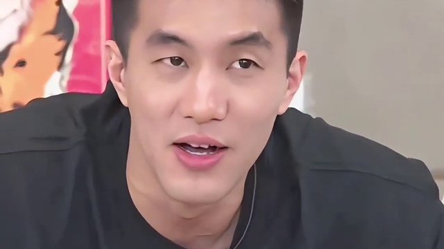 艾伦和粉丝连线展现幽默属性，太搞笑了#辽宁男篮 #郭艾伦 #识货种草官