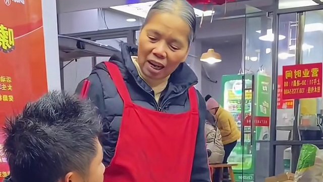 6包粉还送一个电煮锅！顾客不满足还想要“电饭锅”？#螺蛳粉 美食推荐官 #为家乡美食打call