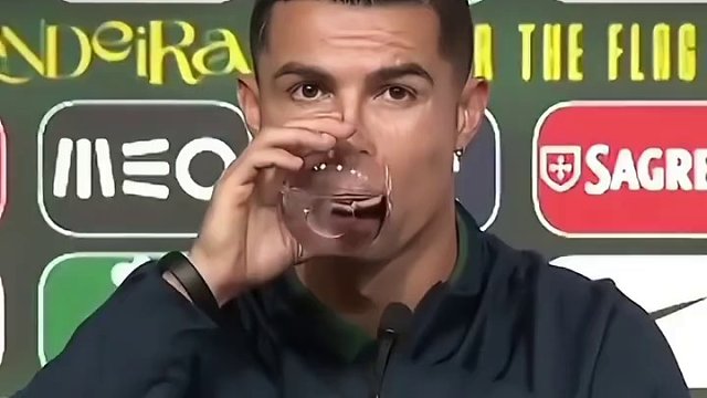 足球巨星C罗喝的矿泉水你喝过吗？快和小伙伴一起冲吧体验一下口感吧#C罗#矿泉水#苏打水