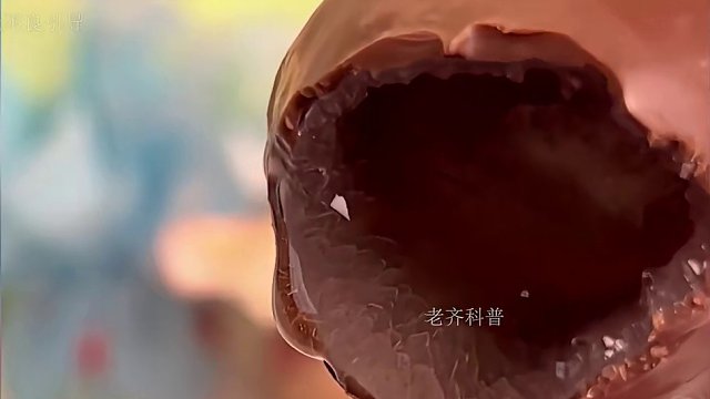 从包装袋打开的瞬间，简直就是回到了童年#酒心巧克力#制作过程  #一口吃回童年 #年货 #巧克力