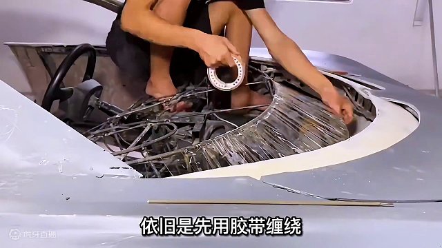 历时一年，国外三人打造了一辆布加迪跑车。 #汽车  #制造  #豪车