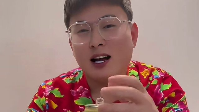 凉茶做成榴莲口味的 你敢相信#测评 #开箱 #美食测评 #饮料