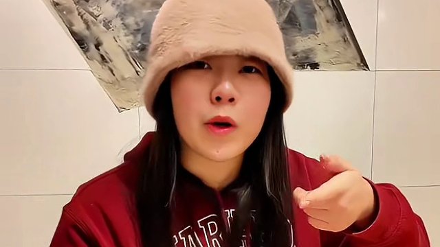 安徽打工人挑战请陌生人吃南京特色美食渝哥重庆火锅#南京美食 #跨年吃火锅来年必红火 #渝哥重庆老火锅