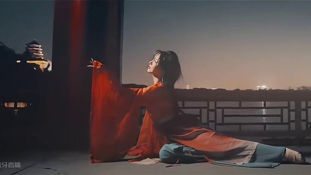 #人间惊鸿客古风舞蹈 #国风破碎感一生一世很长 #非原创作品 #君不见妾起舞翩翩 #非原创作品
