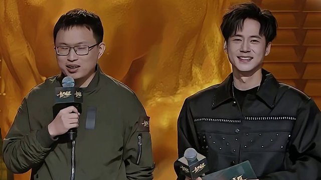 117老师闪亮登场！！！ #暗区主策117锐评选手 #一起下暗区  #暗区突围综艺