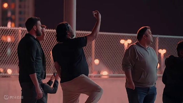 《命运方舟》亮相拉斯维加斯巨型球，祝全球玩家新春快乐！#命运方舟 #命运方舟梦幻降临