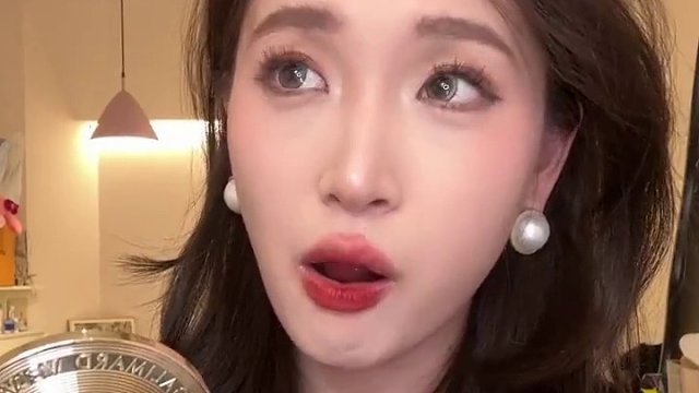 又是和品牌方周旋的一天！机制给你们谈好了！速来！！！#美妆 #种草 #底妆 #粉饼 #嘉利玛