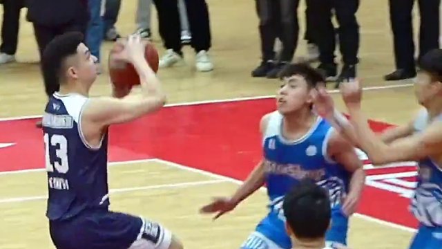 大化星锐二队、大化最强新星2号韦一锋
面对大化超级球星白国钊时毫不手软 送上一记大火锅
大化瑶族自治