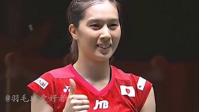 2024年泰国大师赛，大堀彩2:1战胜革通夺得冠军，这是她首次夺得世界巡回赛冠军。#羽毛球