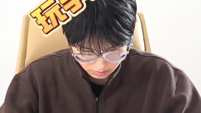 #AG演我休假的一天 #AG超玩會(huì) #一諾 手機(jī)確實(shí)好玩