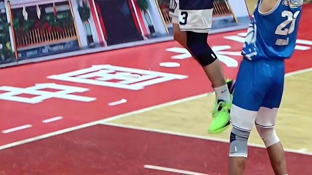 大化星锐一队、大化最稳健后卫97号覃键
封盖对手后再快速送上助攻
大化瑶族自治县2024年“美女峰·