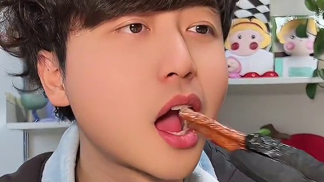 想到了开局，没想到结尾！太太太太太太太太太太太辣了！#辣条永不过时 #辣条 #辣条真香 #无辣不欢 