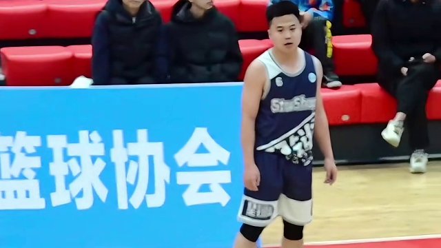 大化星锐一队8号韦卓尔
超级变向 空中移动挑篮 
大化瑶族自治县2024年“美女峰·摘星营地杯”男子