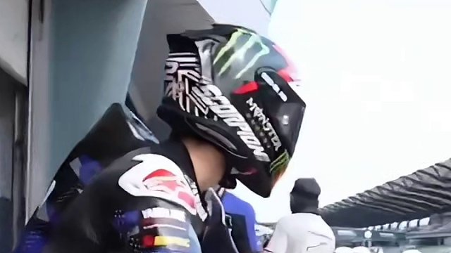 夸塔拉罗起飞#专业动作请勿模仿 #机车 #摩托车比赛 #大神控车