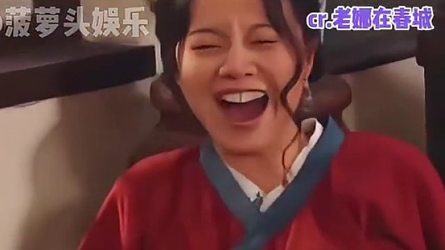 第一次见掩耳盗铃如此成功的#娱乐评论大赏 #原谅我不厚道的笑了 #万万没想到 #萌娃 #搞笑