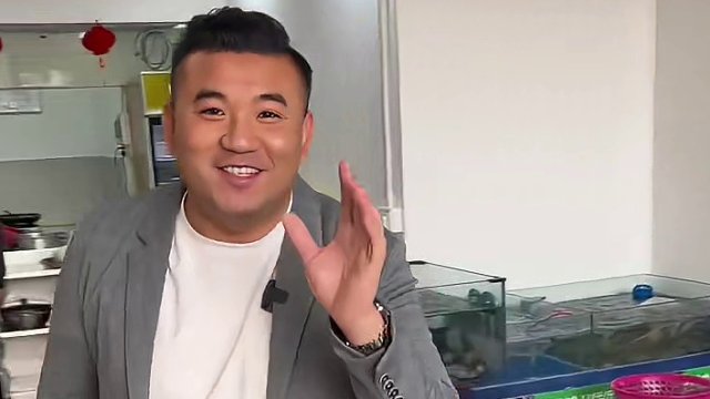 过年吃冬瓜盅火锅红红火火一整年，肉先汤浓冬瓜好好吃#启新龘年好运长安 美食推荐官 #佛山美食 