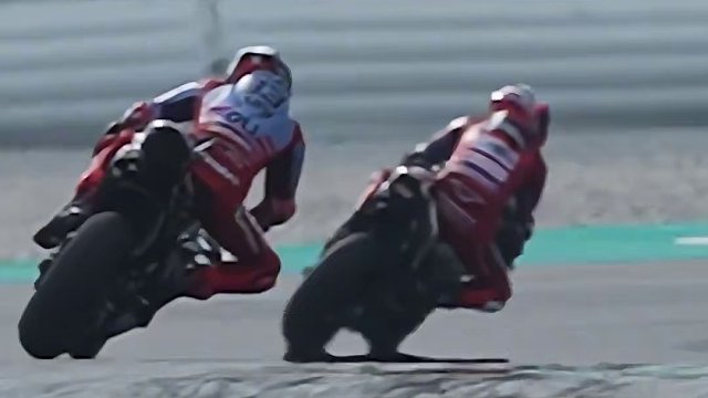 马奎斯！滑胎过弯！太帅了！#专业动作请勿模仿 #93号马奎斯 #摩托车比赛 #滑胎过弯