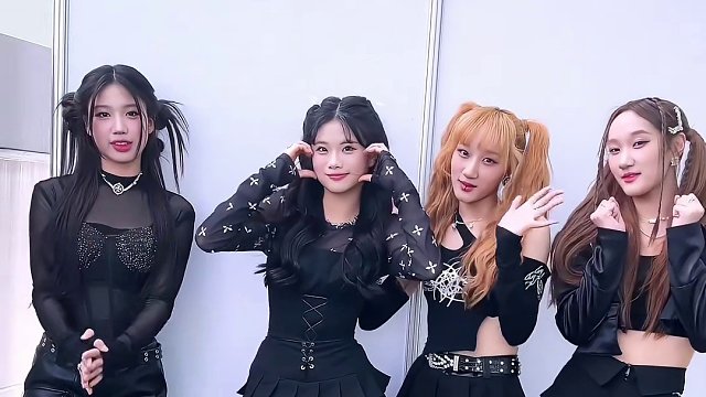 #创造营亚洲学员初舞台幕后随拍 闪耀的黑色《Girls On Fire》组初舞台幕后随拍掉落音乐响起
